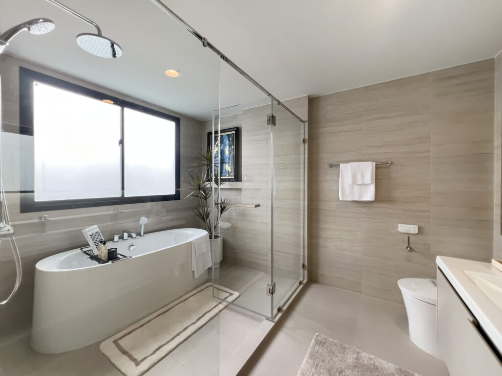 เศรษฐสิริ รัตนาธิเบศร์