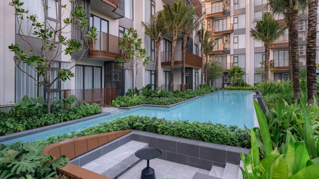 LAP POOL