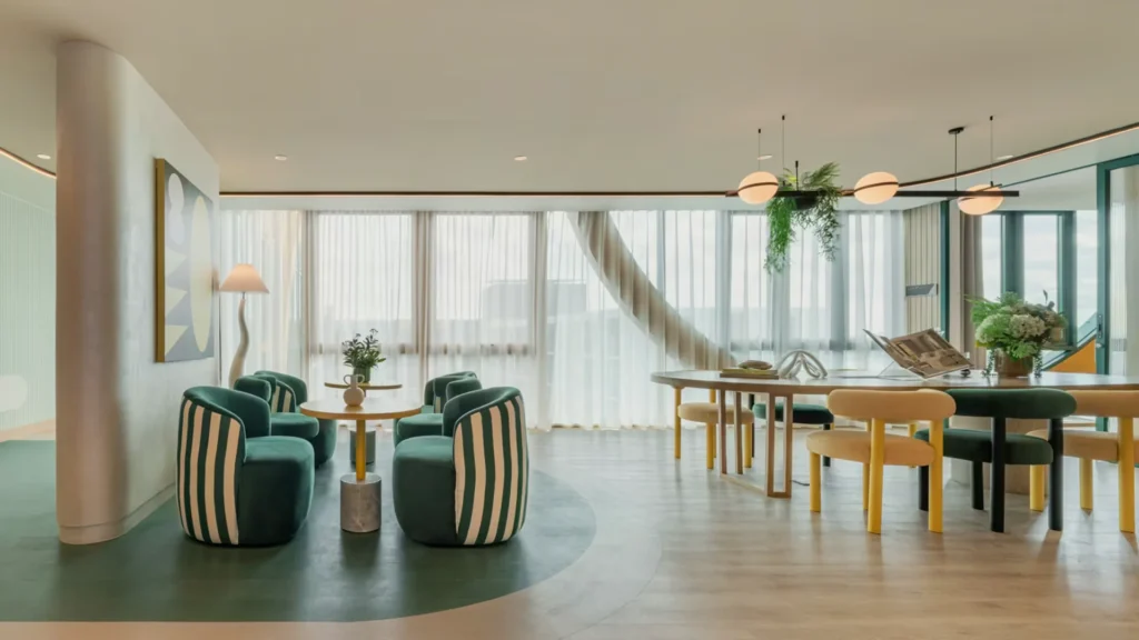 CO-WORKING SPACE